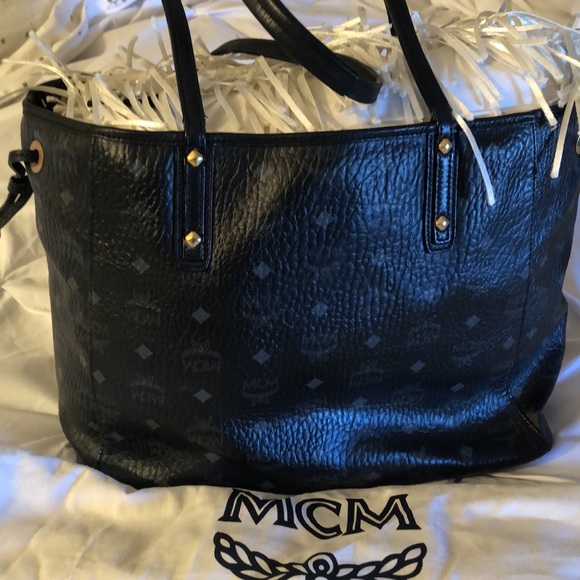 💯AUTH MCM ❤️ IN MINT CONDITION 🎉 - Picture 7 of 12